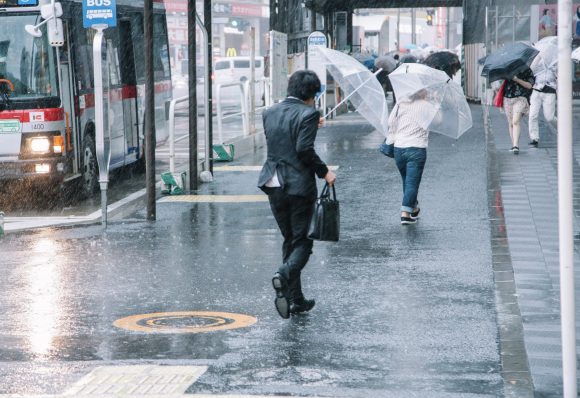 転職が厳しいと痛感 このまま転職活動を続けるべきか それとも諦めるべきか